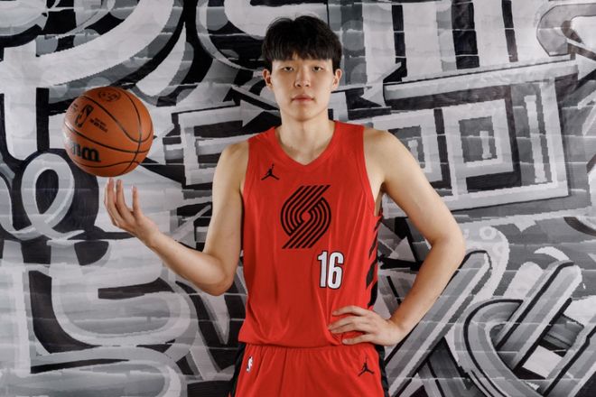 杨瀚森有望替补中锋